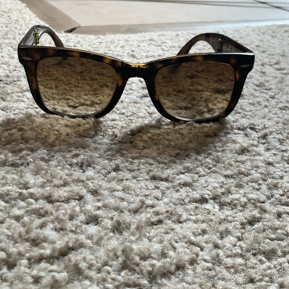 Rayban collapsible wayfarer women’s sunglasses